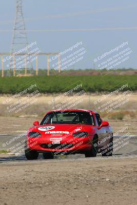 media/Apr-30-2022-CalClub SCCA (Sat) [[98b58ad398]]/Group 5/Race (Outside Grapevine)/